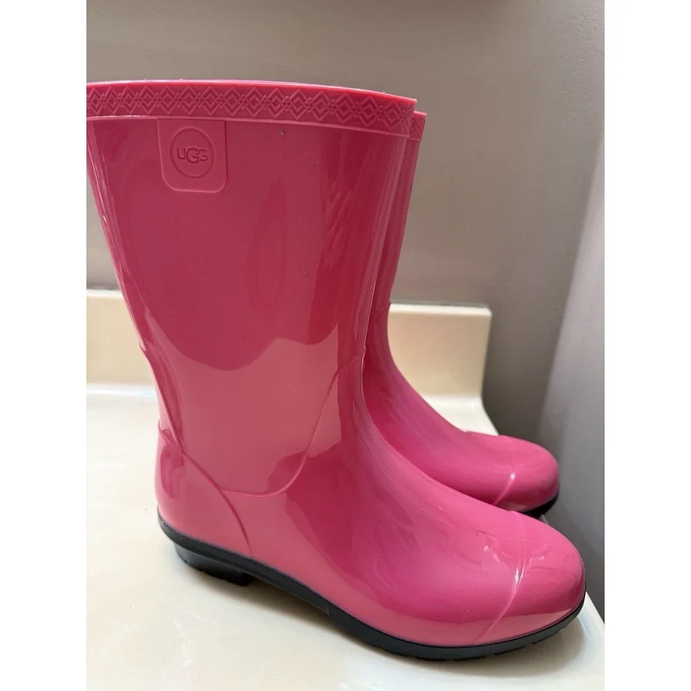 UGG Raana Pink Rubber Rain Boots Lined Outdoor Youth Girl's Size 5 (1014340K)